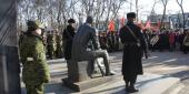 Фото с места события собственное. Желающих почтить память воинов-интернационалистов собралось очень много. Автор фото: Анастасия Голованушкина. 4 из 9