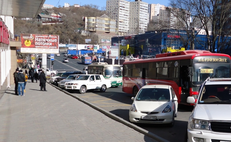 Автобусам места в "кармашке" не находится
